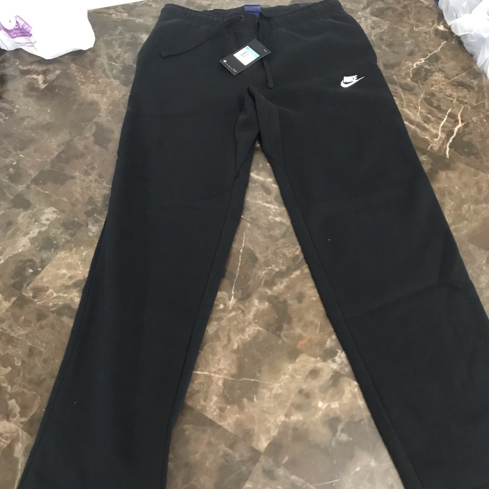 Nike Men’s Club fleece sweats size medium
